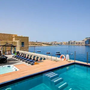  Villa Waterfront With Pool And Jacuzzi